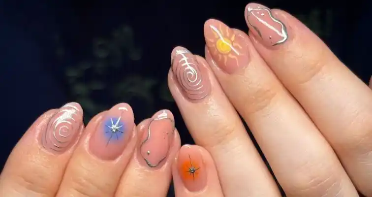 Colorful aura and metallic metallic nail art for summer.