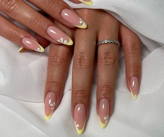 Lemon Almond Nails 