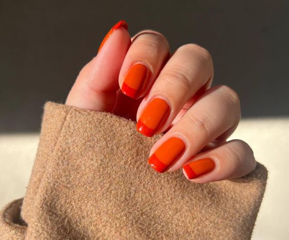 Orange and red nail color combination for Thanksgiving